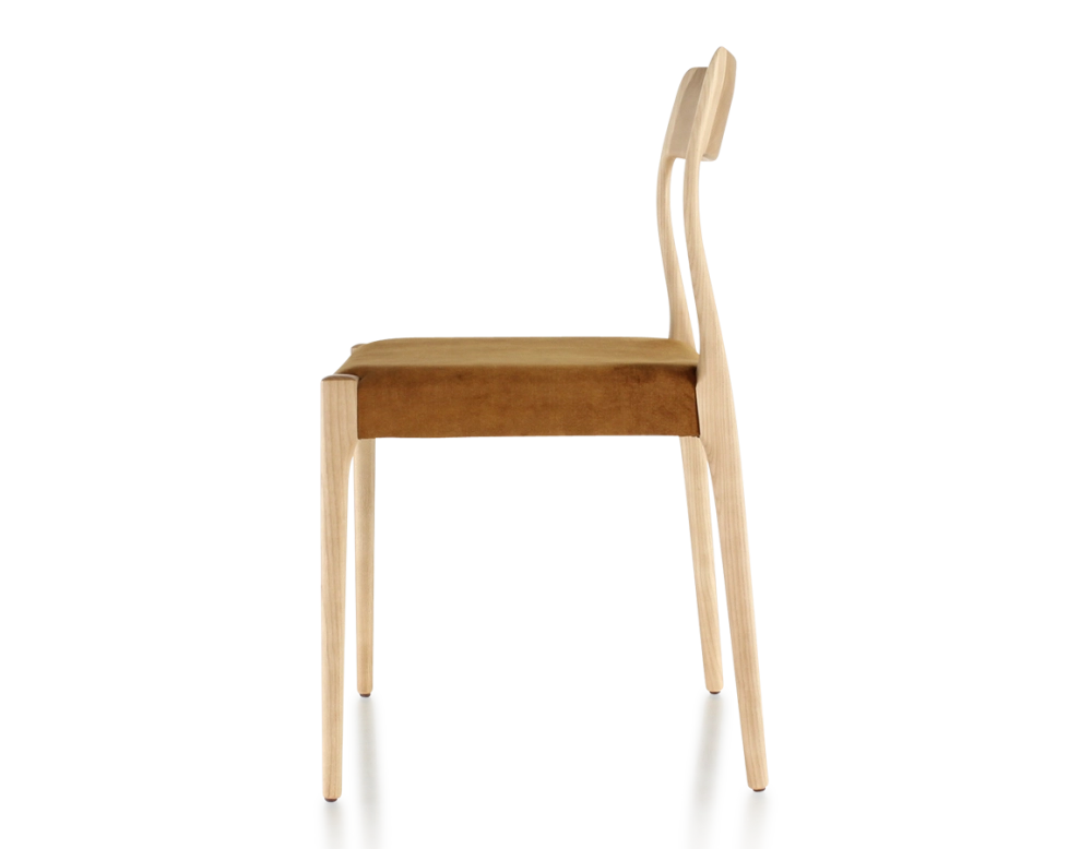 Chaise scandinave bois teinte naturelle assise tissu velours bronze Chaise scandinave bois teinte naturelle assise tissu velours bronze