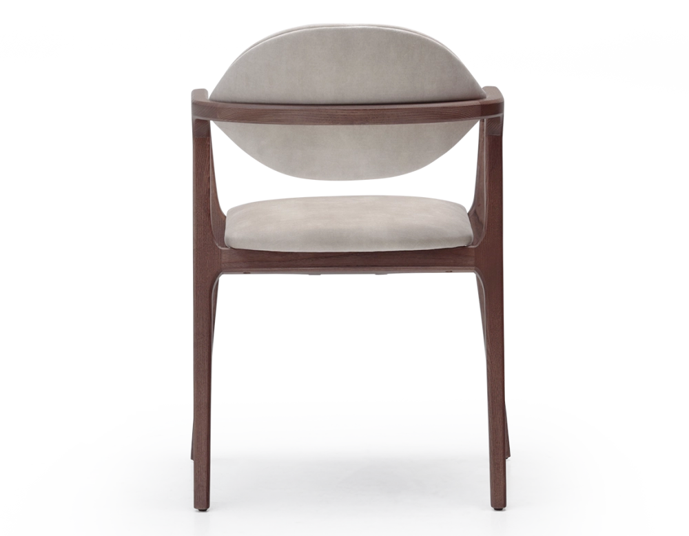 Chaise design avec accoudoirs bois teinte noyer et tissu velours sable