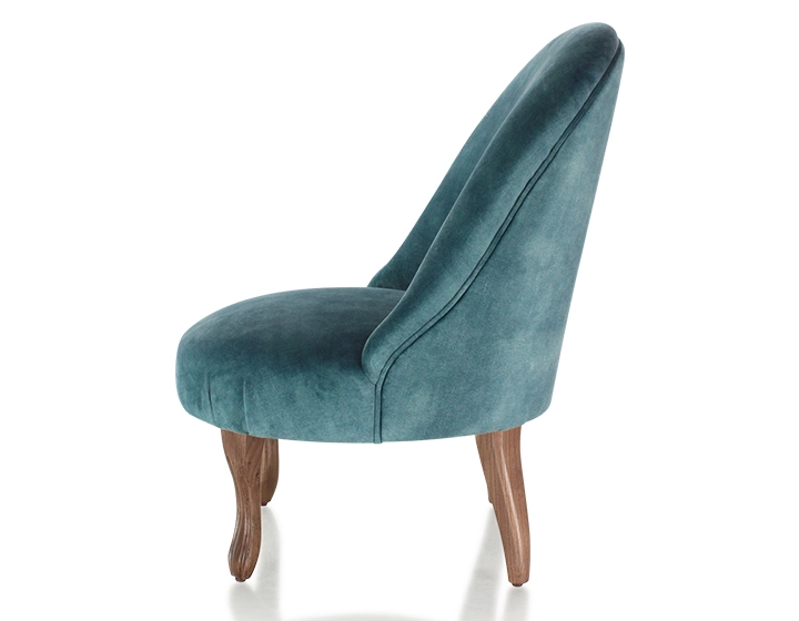 Fauteuil crapaud sans accoudoirs pieds bois teinte noyer et tissu velours bleu pétrole Fauteuil crapaud sans accoudoirs pieds bois teinte noyer et tissu velours bleu pétrole