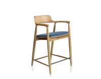 Tabouret de bar h60 cm bois teinte naturelle assise tissu bleu jean Tabouret de bar h60 cm bois teinte naturelle assise tissu bleu jean