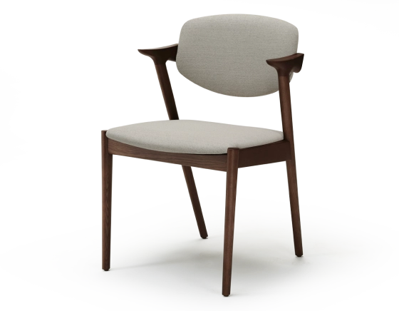 Chaise design teinte marron foncé et tissu beige naturel bois teinte marron foncé assise tissu beige naturel