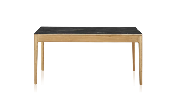 Table salle à manger 6 à 8 personnes en chêne et céramique avec bois teinte naturelle et plateau céramique effet marbre noir 140x90 cm