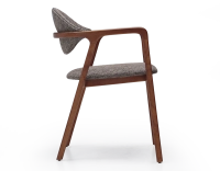 Chaise design avec accoudoirs bois teinte merisier et tissu chiné marron Chaise design avec accoudoirs bois teinte merisier et tissu chiné marron