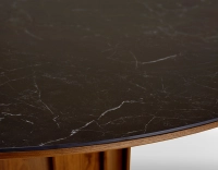 Table basse ronde en noyer et céramique avec bois teinte naturelle plateau céramique effet ardoise 100 cm Table basse ronde en noyer et céramique avec bois teinte naturelle plateau céramique effet ardoise 100 cm