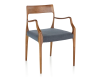 Chaise scandinave avec accoudoirs bois teinte merisier assise tissu gris Chaise scandinave avec accoudoirs bois teinte merisier assise tissu gris