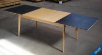 Table extensible 8 à 10 personnes en chêne et céramique allonges bois avec bois teinte naturelle et plateau céramique effet ardoise 160x90 cm Table extensible 8 à 10 personnes en chêne et céramique allonges bois avec bois teinte naturelle et plateau céramique effet ardoise 160x90 cm