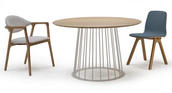 Round dining table in oak and metal black metal base and natural wood top finish 120x120