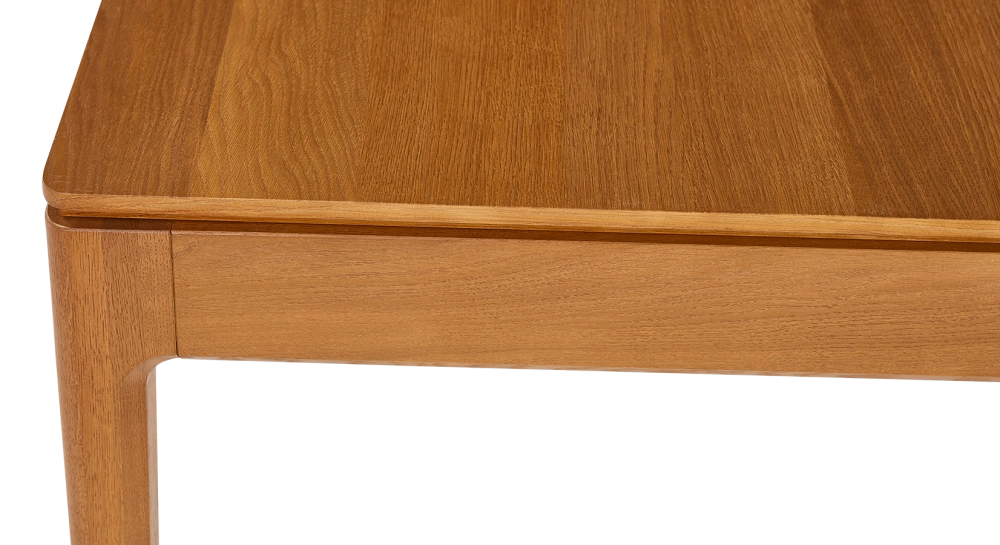 Table salle à manger en chêne 6 personnes teinte merisier plateau bois 140x100 cm Table salle à manger en chêne 6 personnes teinte merisier plateau bois 140x100 cm