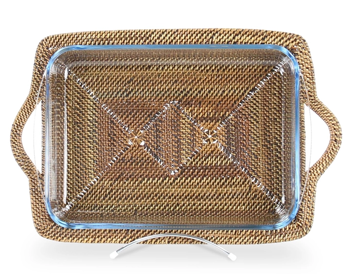 Rectangular pyrex dish with rattan flower stand Rectangular pyrex dish with rattan flower stand