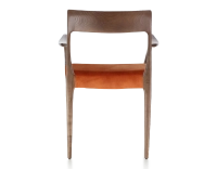 Chaise scandinave avec accoudoirs bois teinte marron foncé assise tissu velours terracotta Chaise scandinave avec accoudoirs bois teinte marron foncé assise tissu velours terracotta