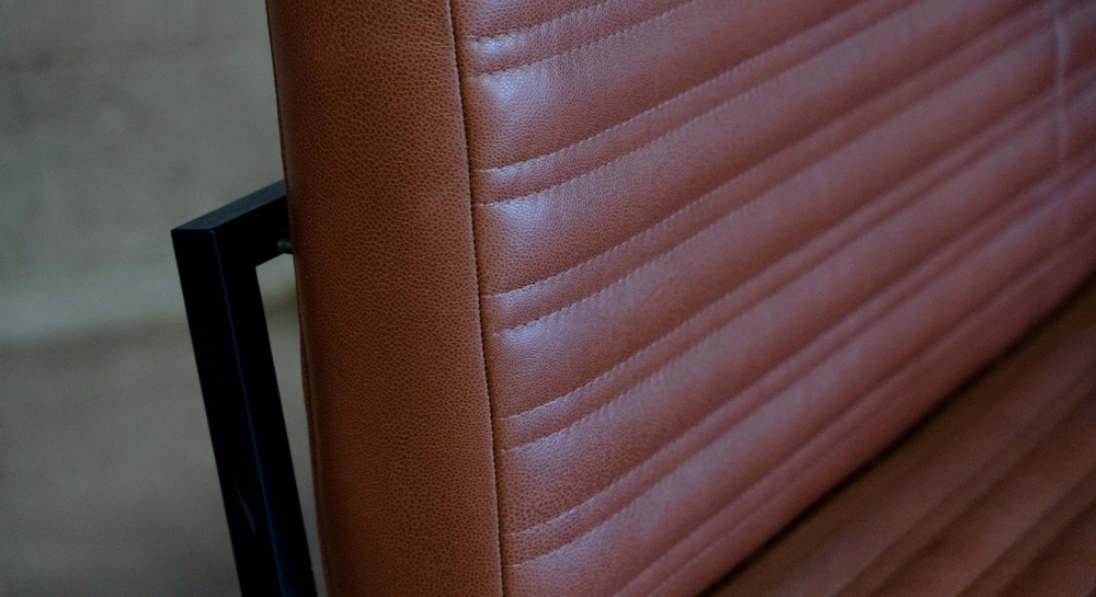 Canapé banquette cuir marron vintage