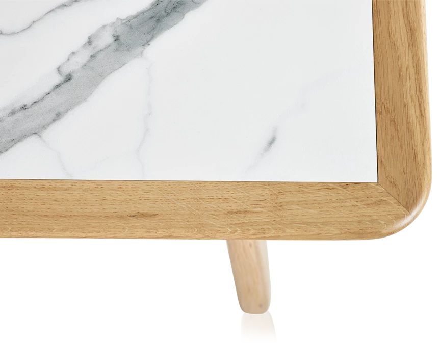 Table basse rectangulaire en chêne et céramique avec bois teinte naturelle plateau céramique effet marbre blanc 100x50 cm