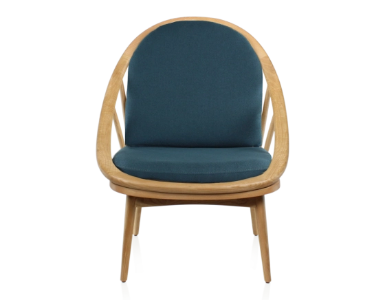 Fauteuil scandinave bois teinte naturelle et tissu bleu océan