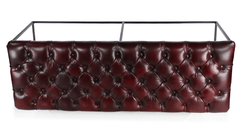 Banc Chesterfield cuir rouge carmin Banc Chesterfield cuir rouge carmin