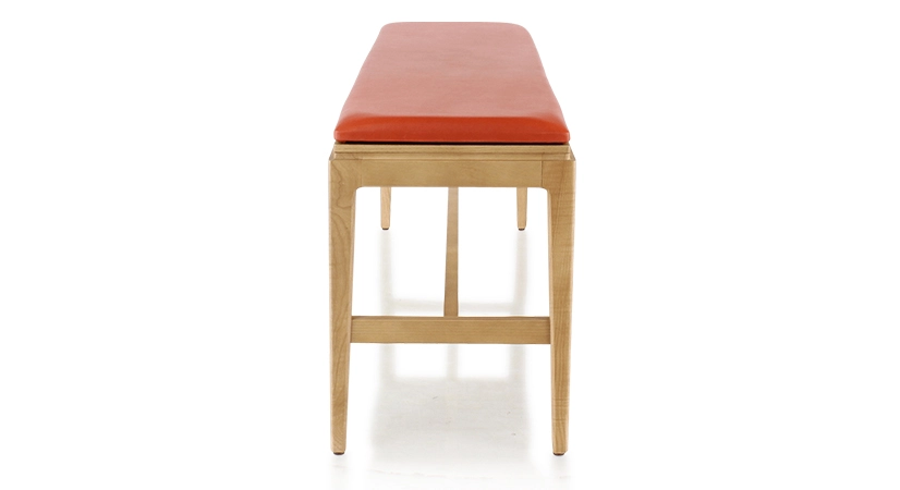 Banc design bois teinte naturelle assise cuir coquelicot L160 cm Banc design bois teinte naturelle assise cuir coquelicot L160 cm