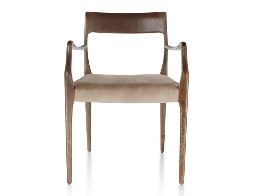 Chaise scandivave avec accoudoirs bois teinte marron foncé assise tissu velours taupe clair