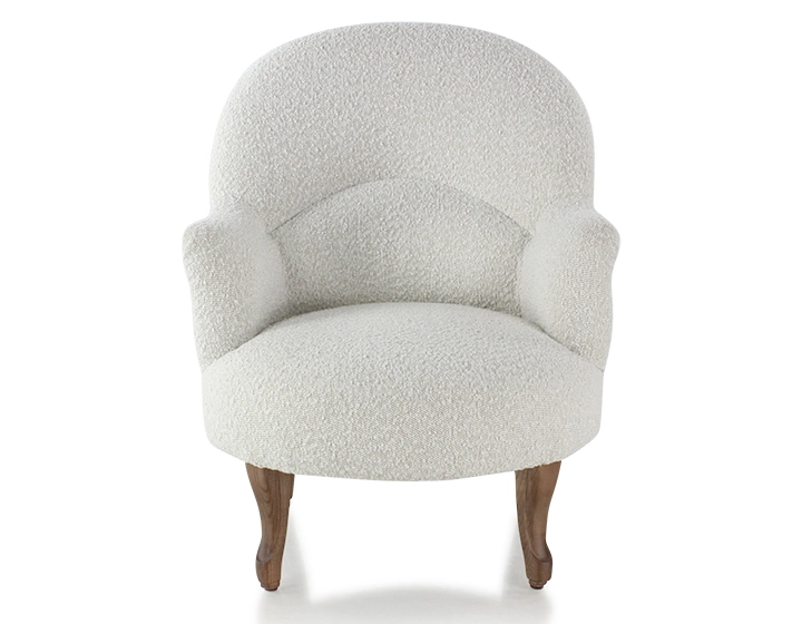 Fauteuil crapaud avec accoudoirs pieds bois teinte noyer et tissu bouclé blanc Fauteuil crapaud avec accoudoirs pieds bois teinte noyer et tissu bouclé blanc