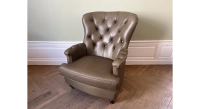 Fauteuil Chesterfield cuir vert foncé haut dossier Fauteuil Chesterfield cuir vert foncé haut dossier