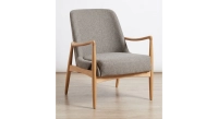 Fauteuil scandinave en bois teinte naturelle et tissu brun