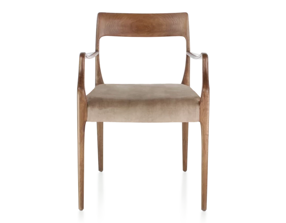 Chaise scandivave avec accoudoirs bois teinte noyer assise tissu velours taupe clair