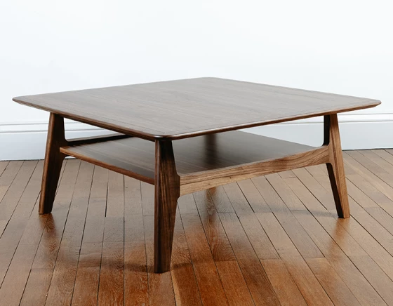 Table basse carrée en noyer dessus bois 100x100 cm