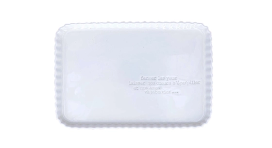 Rectangular tray with GM message