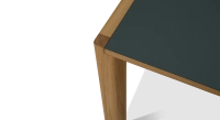 Bureau bench 2 postes chêne teinte naturelle plateau fenix vert foncé 140x160 Bureau bench 2 postes chêne teinte naturelle plateau fenix vert foncé 140x160