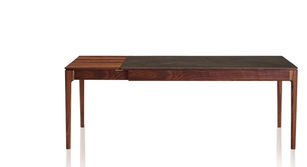 Table extensible 8 à 12 personnes en noyer et céramique allonges bois avec bois teinte naturelle et plateau céramique brun oxydé 180x100 cm Table extensible 8 à 12 personnes en noyer et céramique allonges bois avec bois teinte naturelle et plateau céramique brun oxydé 180x100 cm