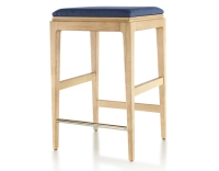 Tabouret de bar design H60 cm bois teinte naturelle assise tissu bleu marine Tabouret de bar design H60 cm bois teinte naturelle assise tissu bleu marine