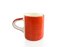 Tasse à café en céramique rouge unie