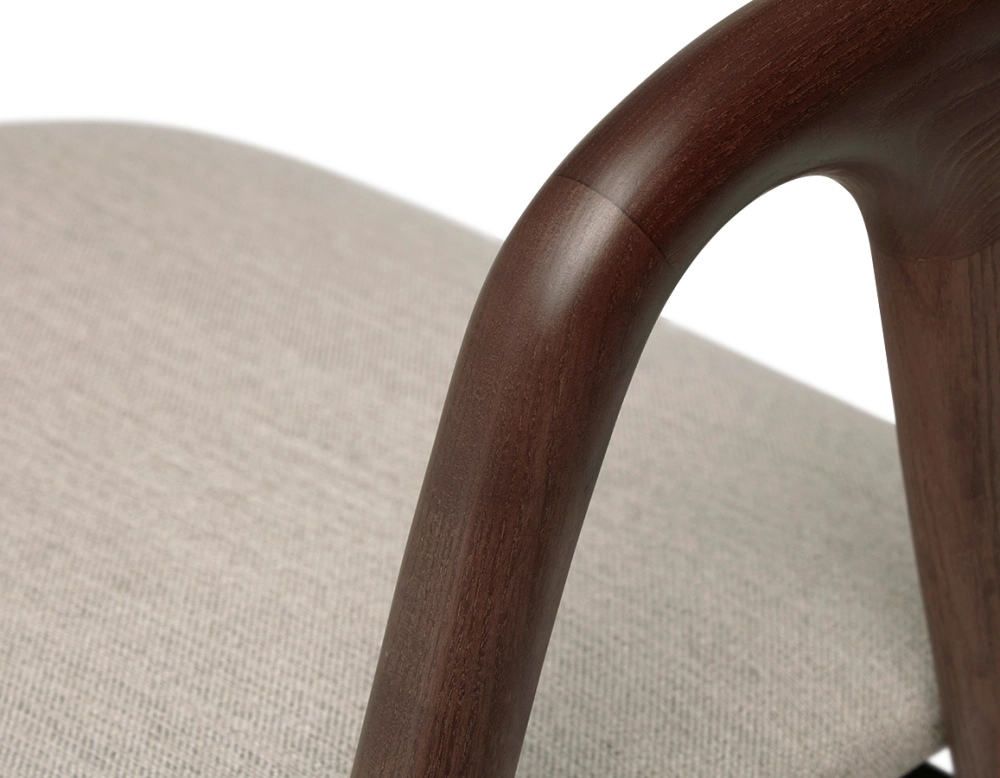 Chaise scandinave bois teinte marron foncé assise tissu beige naturel Chaise scandinave bois teinte marron foncé assise tissu beige naturel