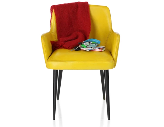 Chaise vintage avec accoudoirs cuir jaune - pieds noirs