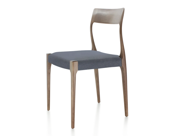 Chaise scandinave bois teinte marron foncé assise tissu gris