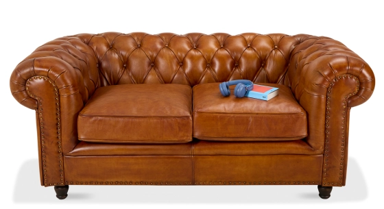 Canapé Chesterfield cuir 2 places marron clair accoudoirs cloutés