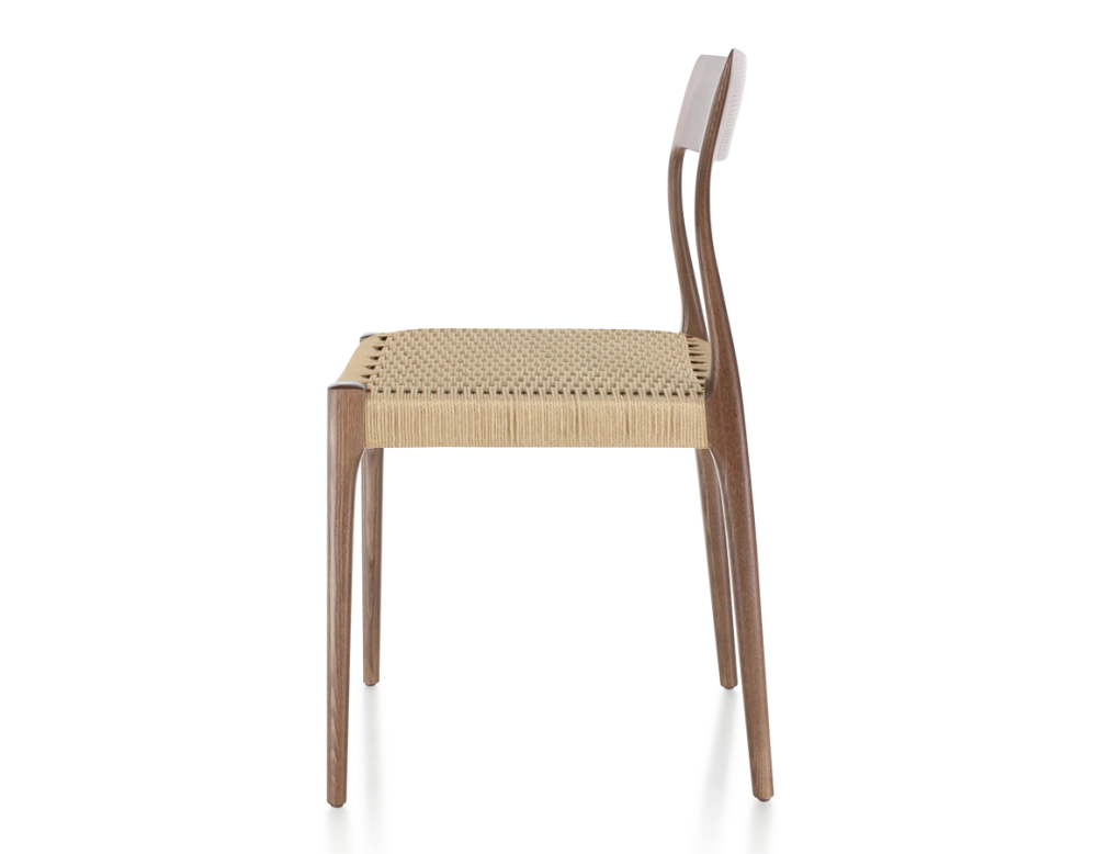 Chaise scandinave bois teinte marron foncé assise corde Chaise scandinave bois teinte marron foncé assise corde