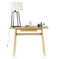 Lampe salon noire pieds croisés abat jour ivoire Lampe salon noire pieds croisés abat jour ivoire