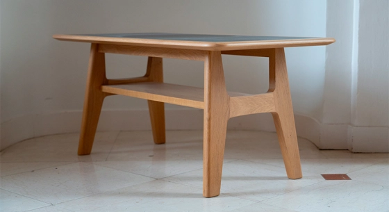 Table basse rectangulaire en chêne et céramique avec bois teinte naturelle plateau céramique noire unie 100X50 cm