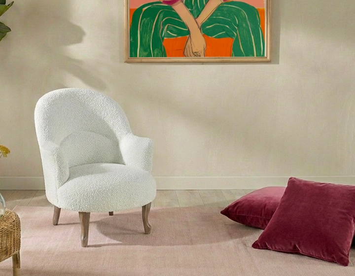 Toad armchair with armrests walnut-stained wooden legs and white bouclé fabric