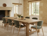 Chaise scandinave bois teinte naturelle assise tissu velours vert forêt