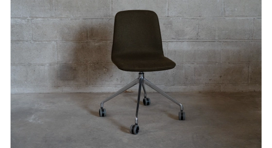 Office chair with 5 branches assise tissu en laine bouillie taupe