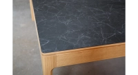 Table salle à manger 6 à 8 personnes en chêne et céramique avec bois teinte naturelle et plateau céramique effet ardoise 180x100 cm Table salle à manger 6 à 8 personnes en chêne et céramique avec bois teinte naturelle et plateau céramique effet ardoise 180x100 cm