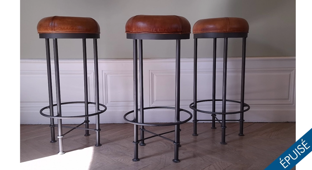 Lot de 3 tabourets de bar vintage cuir marron clair Lot de 3 tabourets de bar vintage cuir marron clair