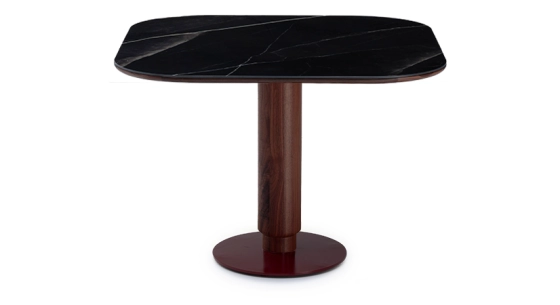 Table bistrot plateau en céramique effet marbre noir brillante, colonne en noyer, pied métal brun