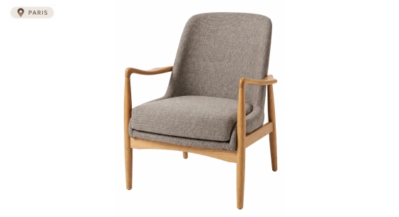Fauteuil scandinave en bois teinte naturelle et tissu brun