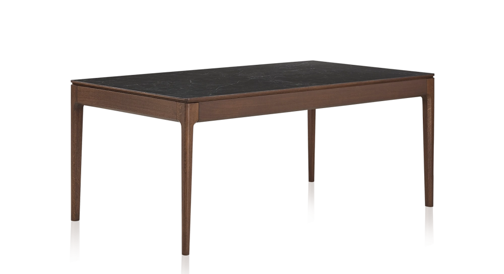 Table salle à manger en chêne et céramique 6 personnes avec bois teinte marron foncé et plateau céramique effet ardoise 140x100 cm Table salle à manger en chêne et céramique 6 personnes avec bois teinte marron foncé et plateau céramique effet ardoise 140x100 cm