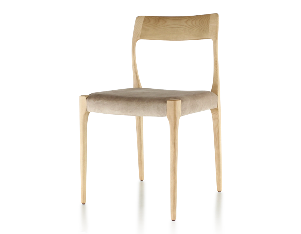 Chaise scandinave bois teinte naturelle assise tissu velours taupe clair Chaise scandinave bois teinte naturelle assise tissu velours taupe clair