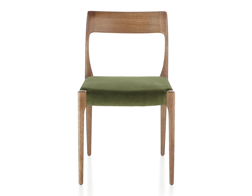 Chaise scandivave bois teinte noyer assise tissu vert olive