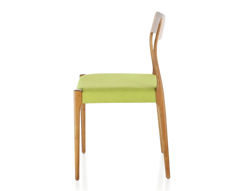Chaise scandinave bois teinte merisier assise tissu vert pomme Chaise scandinave bois teinte merisier assise tissu vert pomme