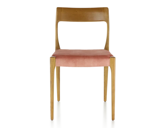 Chaise scandivave bois teinte merisier assise tissu velours rose pâle