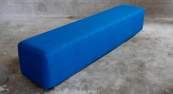 Banc en laine bouillie bleu